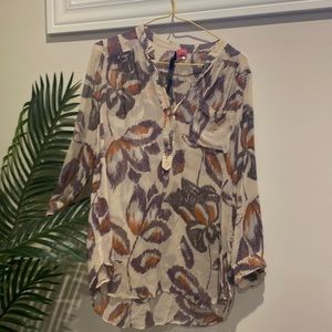 Beautiful silk 3/4 sleeve blouse